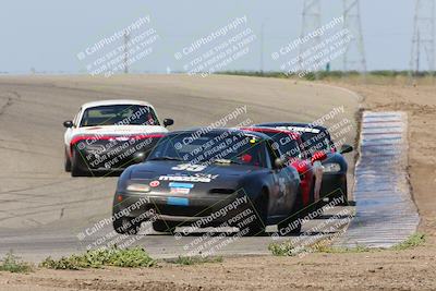 media/Apr-30-2022-CalClub SCCA (Sat) [[98b58ad398]]/Group 5/Race (Outside Grapevine)/